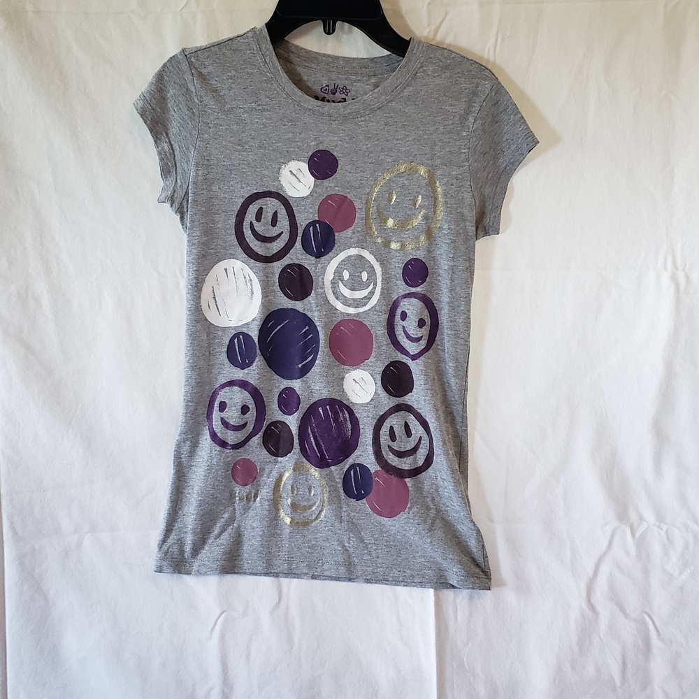 Mudd Gray T-Shirt with Smiley Face Design